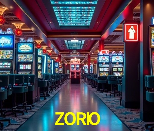 Escena dinámica inspirada en casino con iluminación ZORIO, cartas, fichas e íconos de juegos digitales en un espacio moderno de juegos.